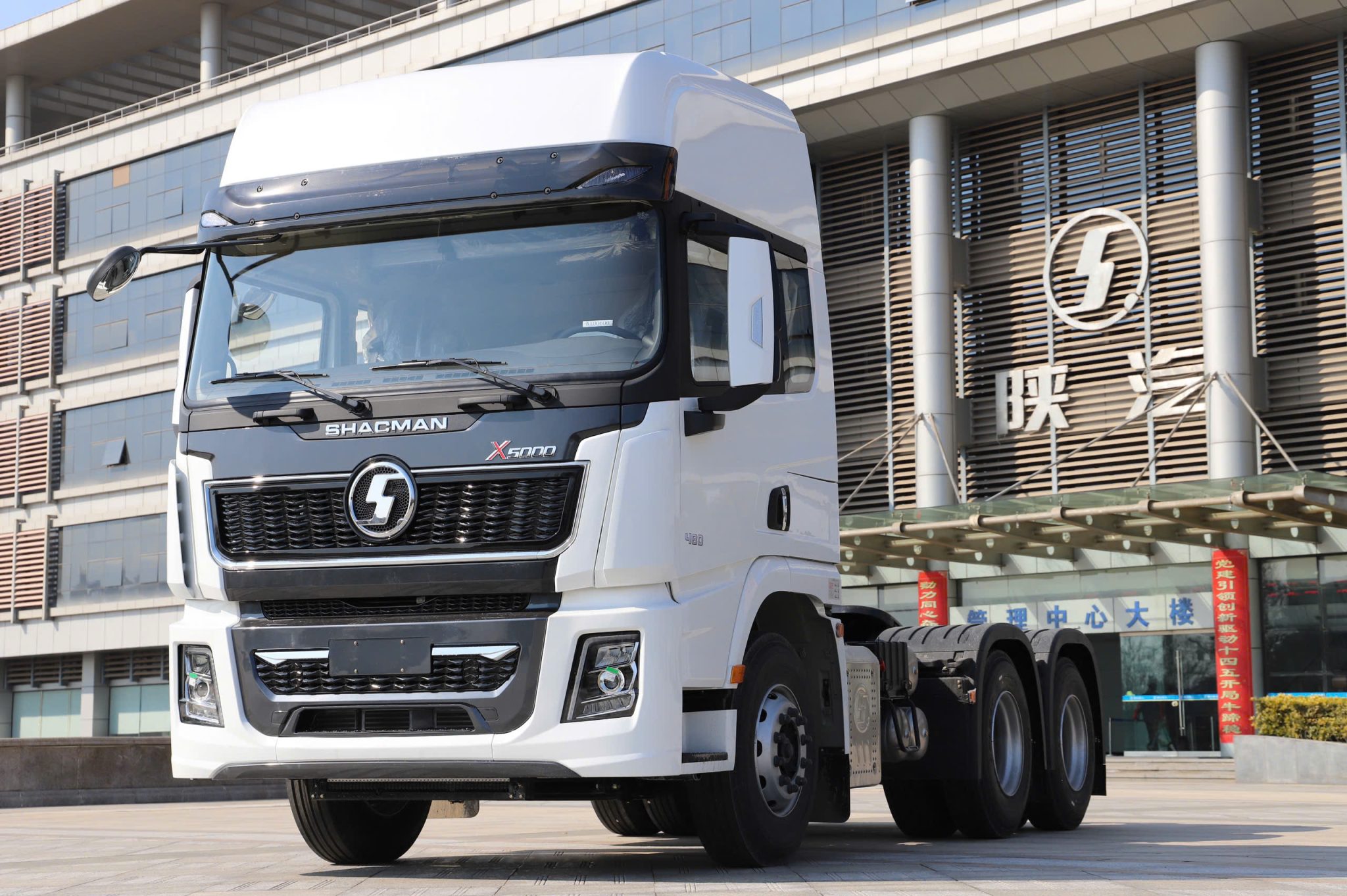 ĐẦU KÉO SHACMAN X5000 CẦU LÁP 6x4